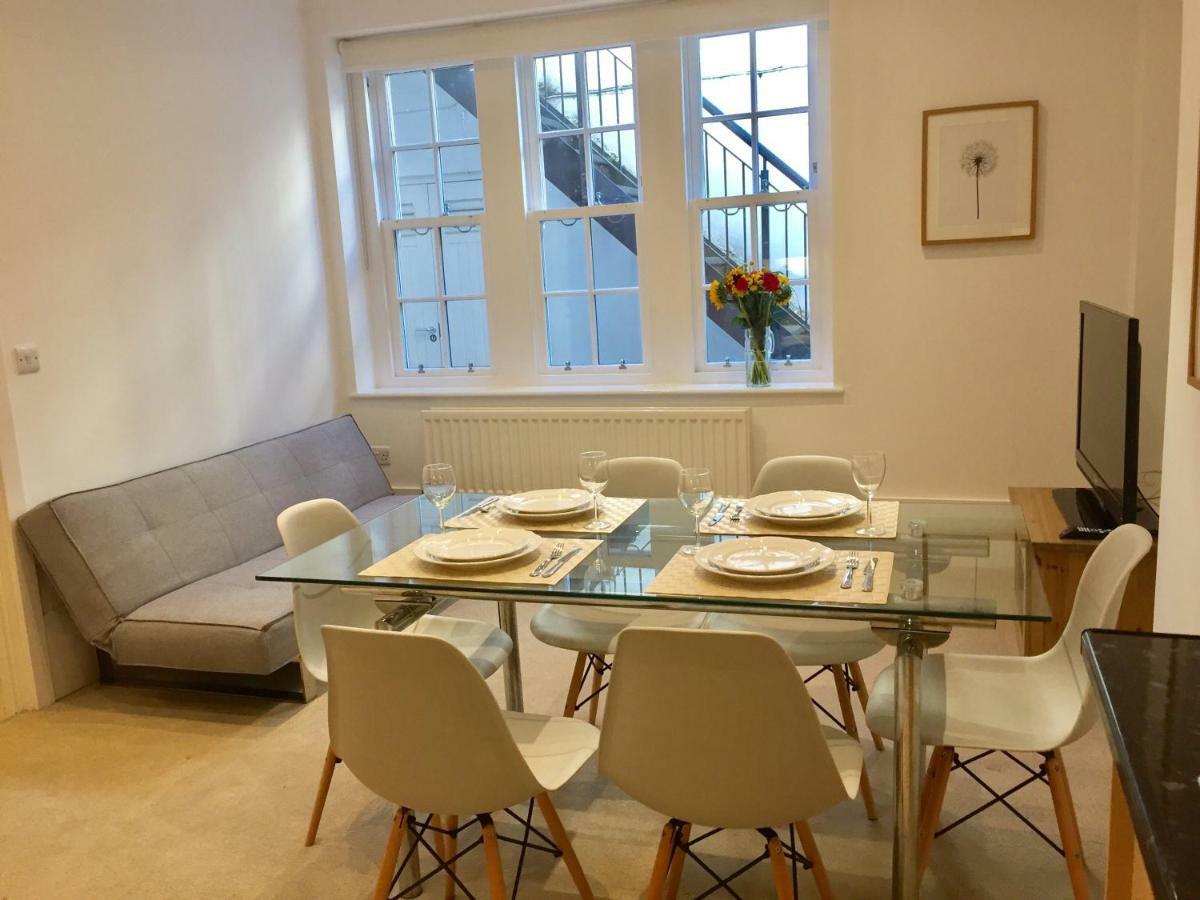 Stylish Apartment In Victoria Londra Dış mekan fotoğraf